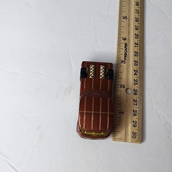 Hot Wheels Red with Gold Rims, Qombee, Made in Thailand - Picture 6 of 7